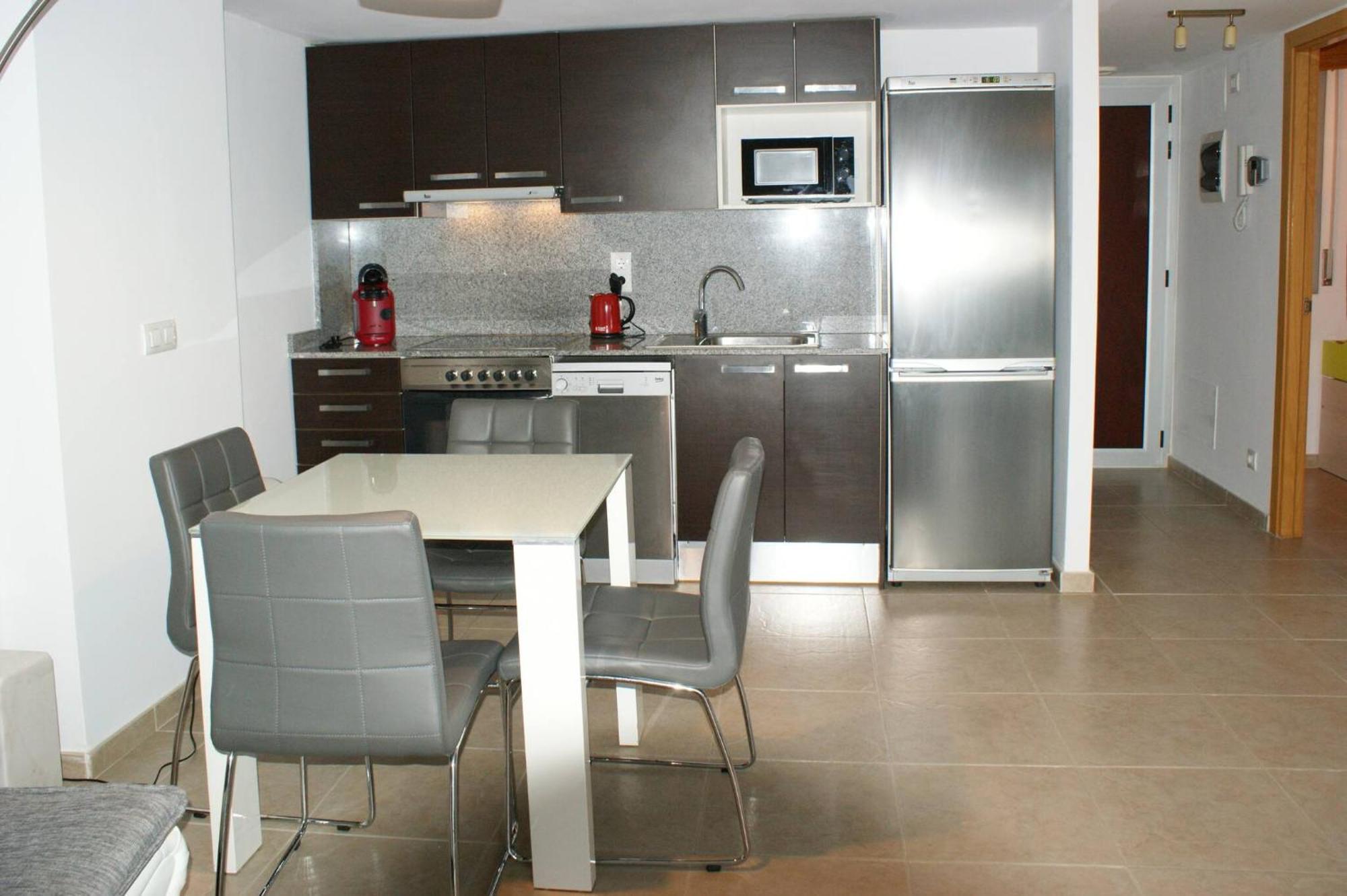 Apartamento En Roses Con Vistas Al Canal Y Piscina Экстерьер фото